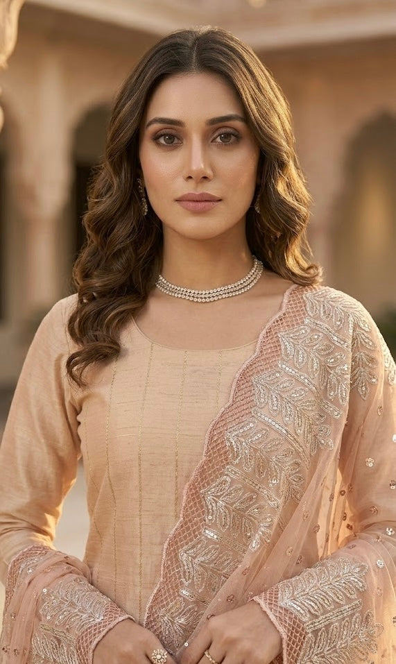 Textured Raw Silk Peach Kurta with Organza Dupatta